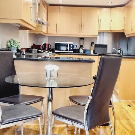 Waterside Apartment Canary Wharf London Exterior photo