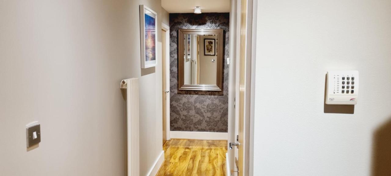 Waterside Apartment Canary Wharf London Exterior photo