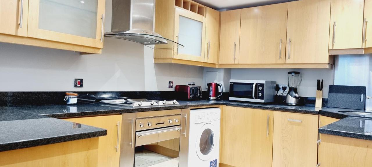 Waterside Apartment Canary Wharf London Exterior photo